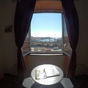 Al Fronte Del Porto Genua